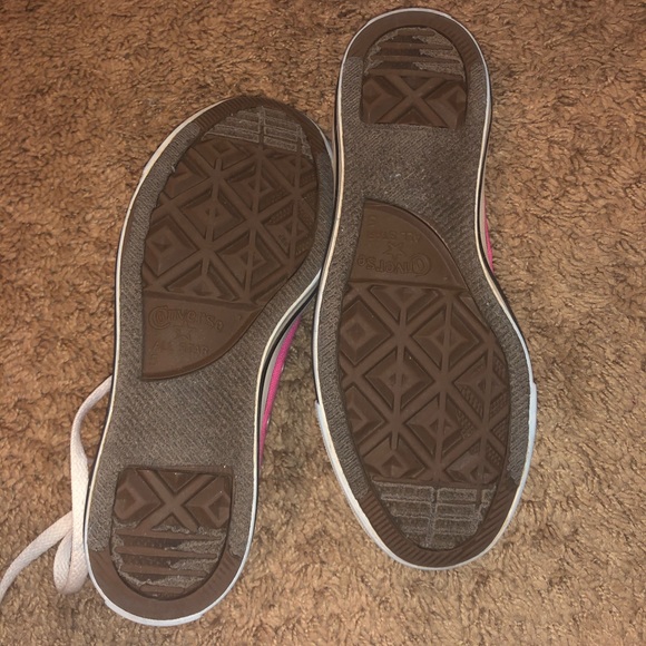 Pink converse - Picture 2 of 2
